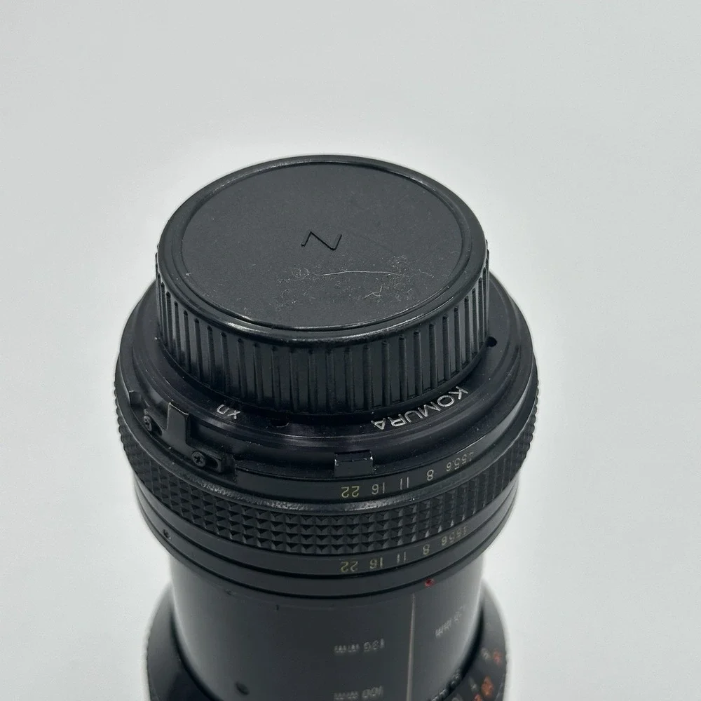 KOMURA KOMURANON 820 ZOOM LENS 1:45  f=80~200 mm